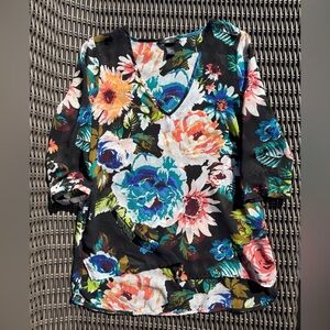 H&M Floral V-Neck Women's Top - Size 6